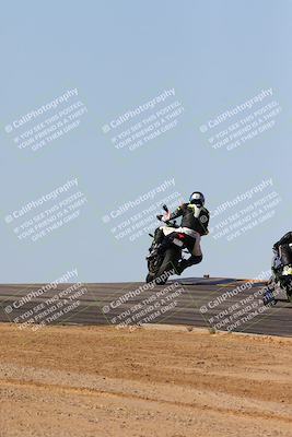 media/Feb-06-2025-Racers Edge (Thu) [[c17ed6f7b1]]/2-B Group/Session 4 End (Turn 10 Backside)/